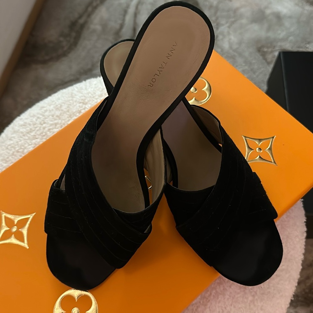 Open toe mules